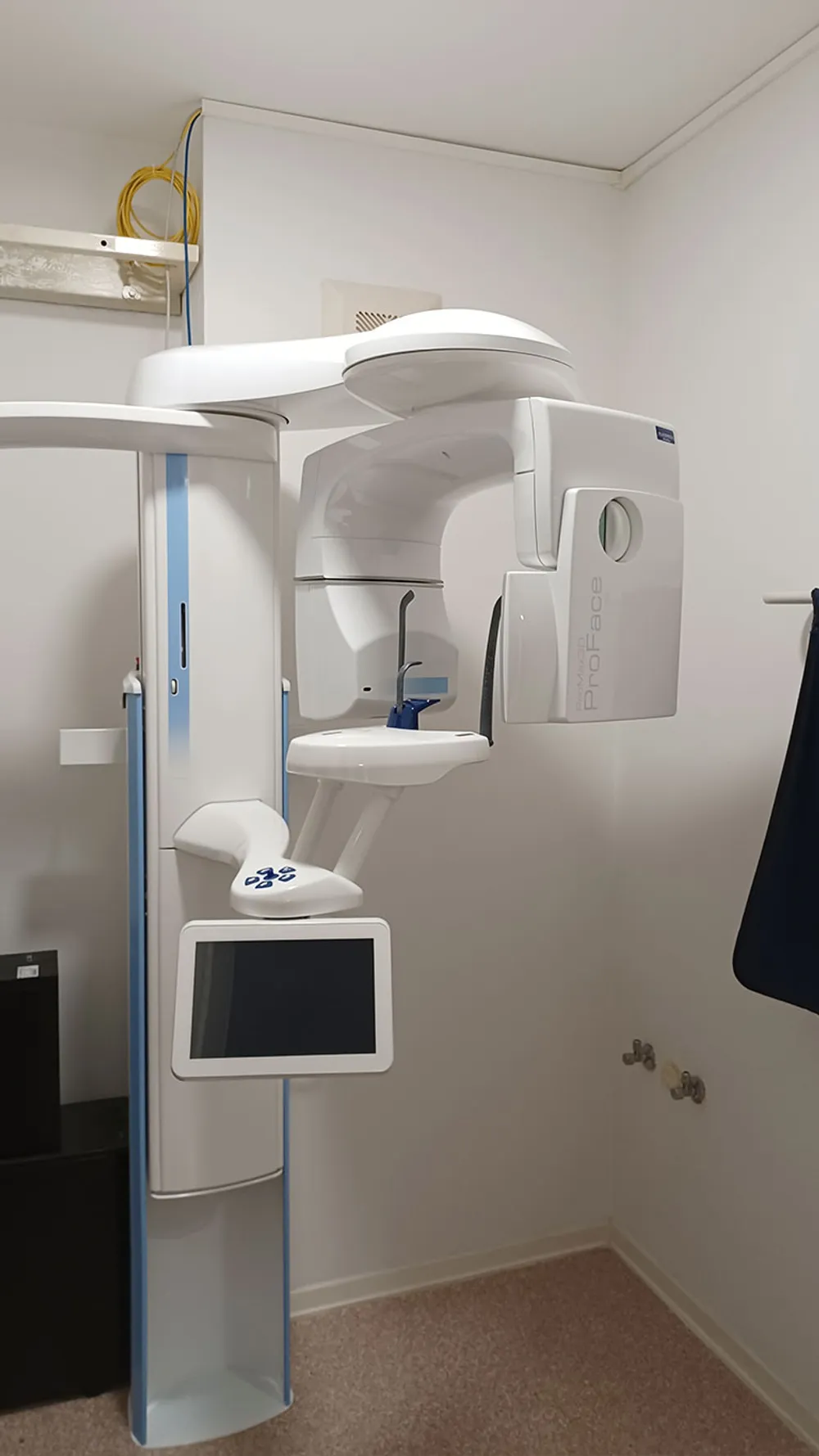 Digital volume tomography (DVT) device